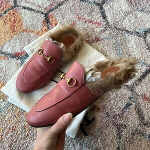 GUCCI Princeton Fur Horsebit Loafers in Lipstick Rose - 37